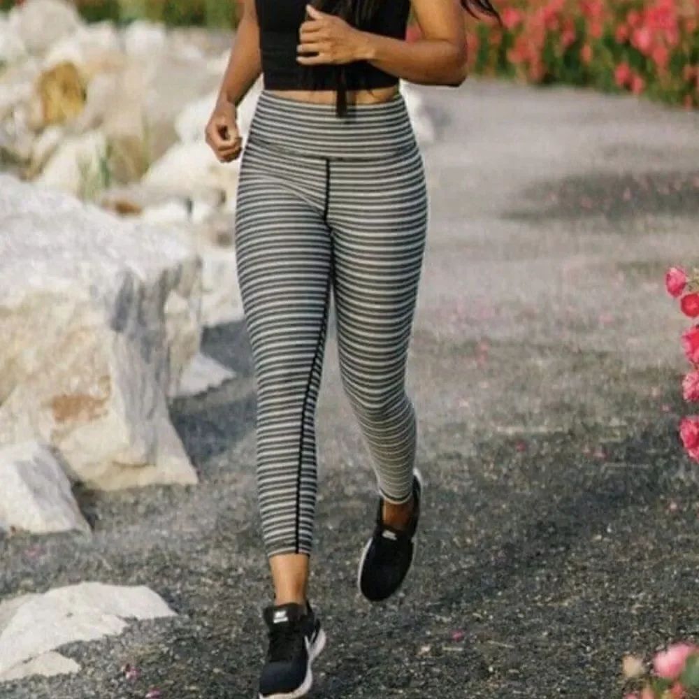 Zyia Active Black White Aztec Adrenaline 7/8 legging